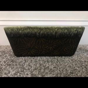 Vintage Hull USA Pottery F17 Drip Glaze Daisies